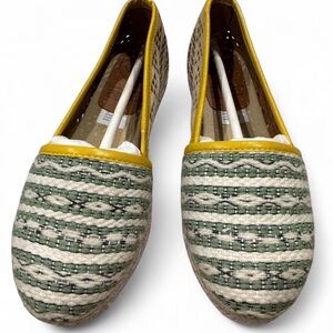 Elegant Women's Loafers in Green and Yellow